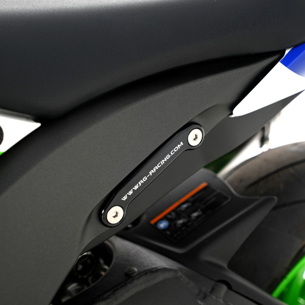 R&G REAR BLANKING PLATE